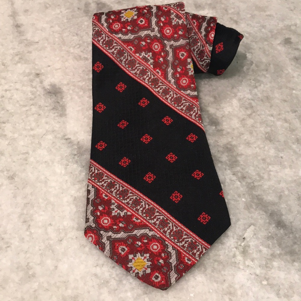 Vintage El Caballero Mens Tie Necktie Red Black Polyester Paisley Print